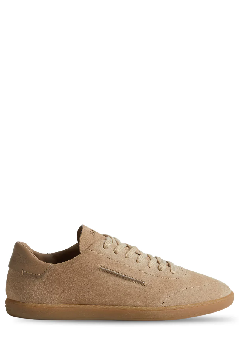 232 Sneaker