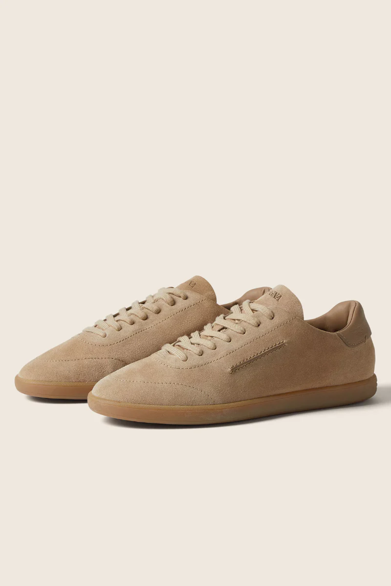 232 Sneaker - Image 3