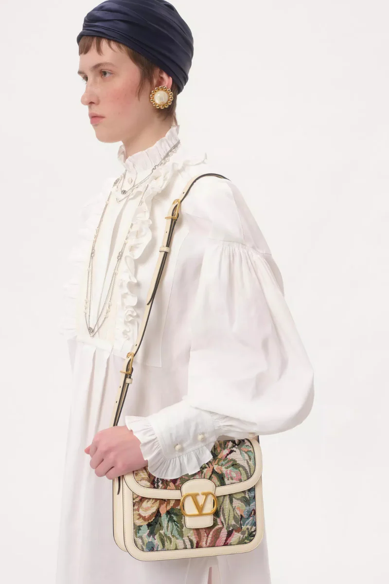 9TO5 Voyage Imaginaire Shoulder Bag - Image 2