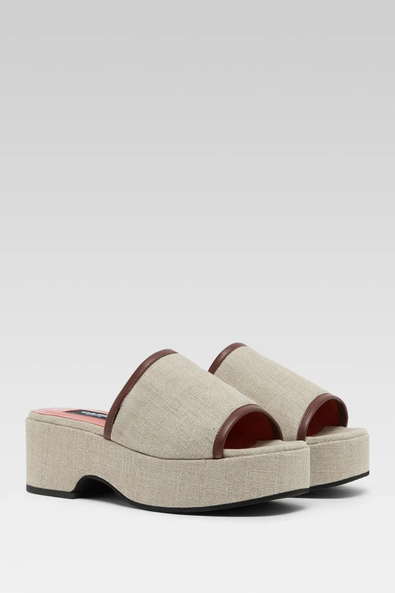 Adri Mules - Image 2