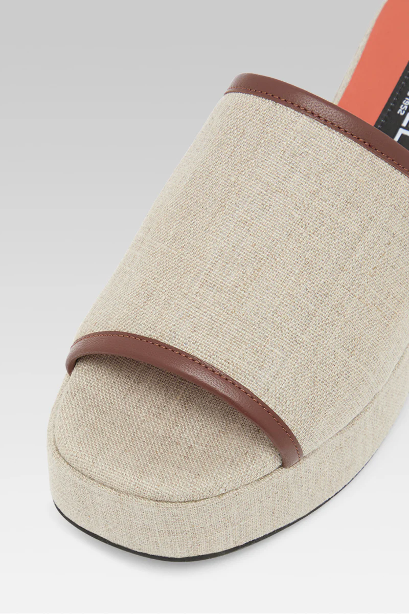 Adri Mules - Image 3