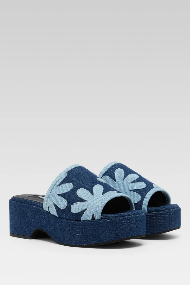 Adri Mules - Image 2