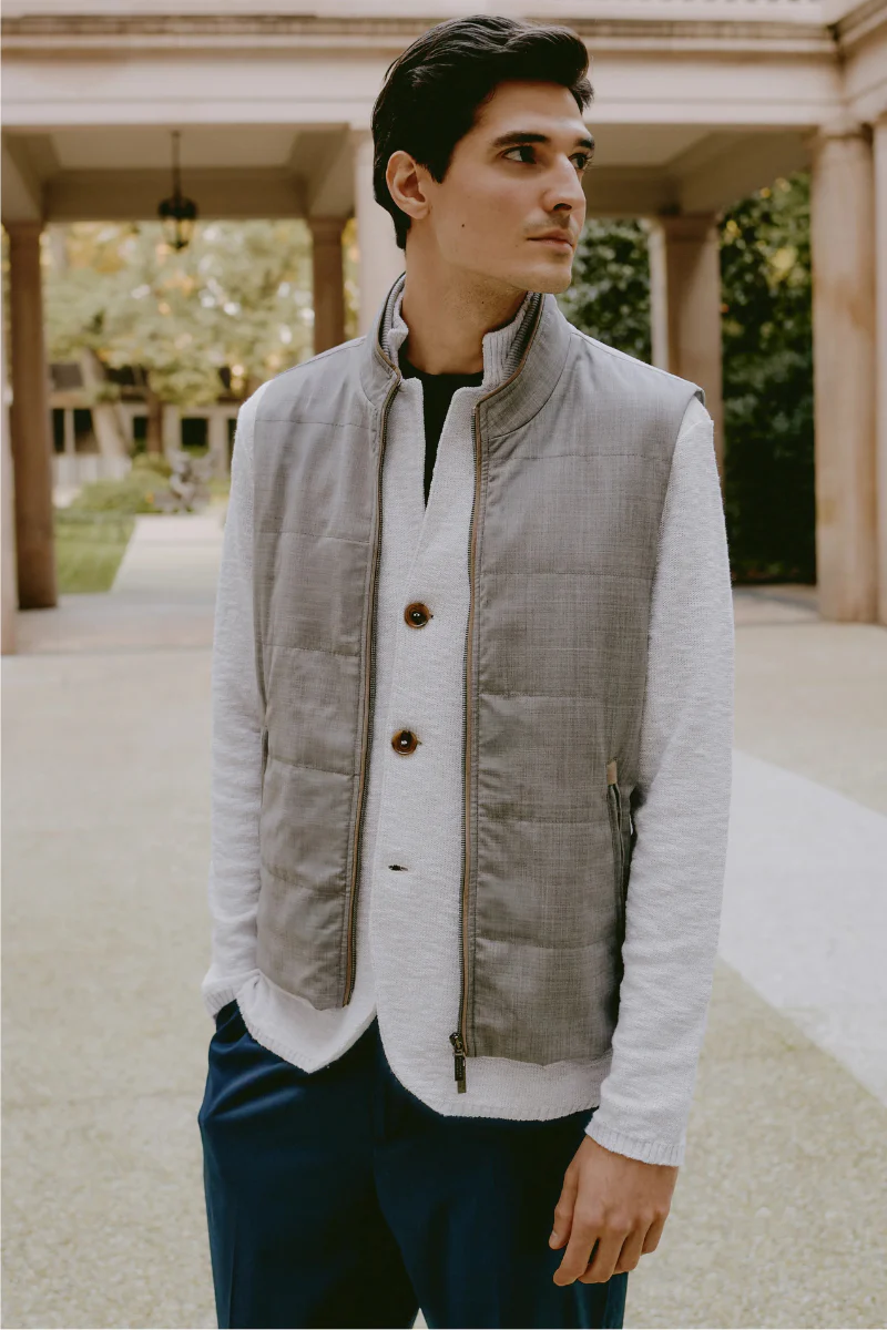 Arena Travel Vest - Image 2