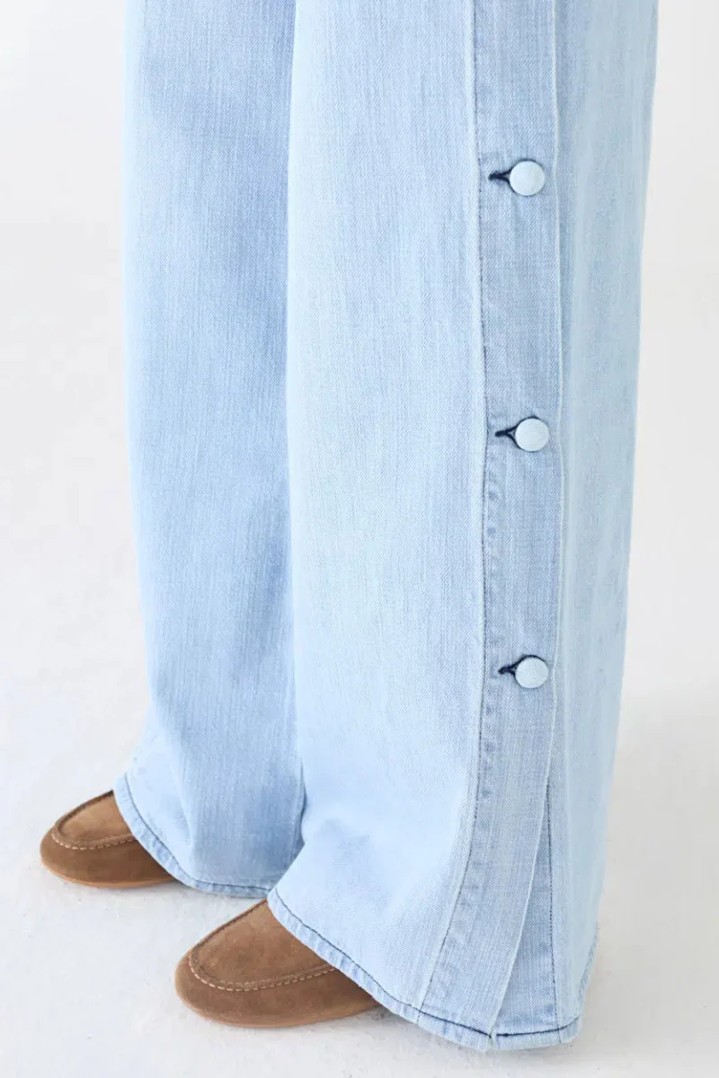 Sporty Wide Leg Jeans - Image 3