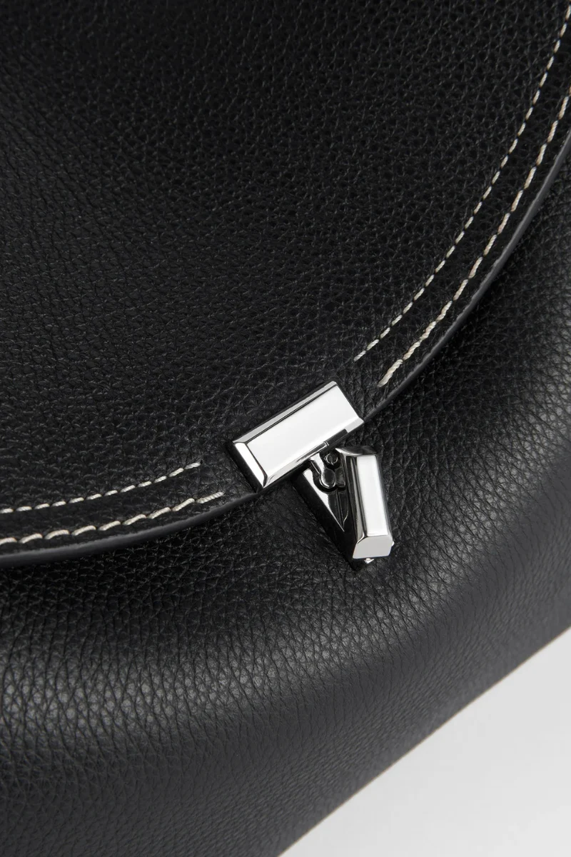 T-Lock Grained-Leather Bag - Image 10