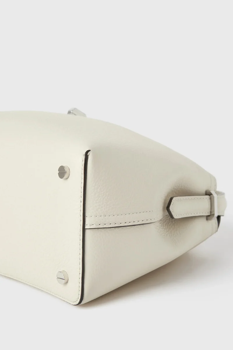 T-Lock Grained-Leather Bag - Image 6