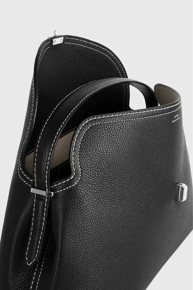 T-Lock Grained-Leather Bag - Image 9